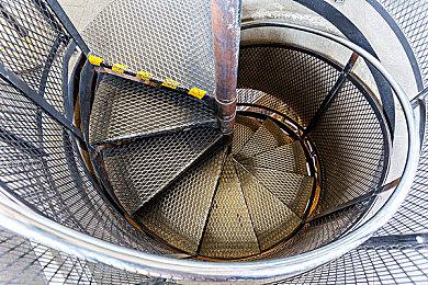 赛博朋克摩托动作游戏《疾速摩爪》3月末上市